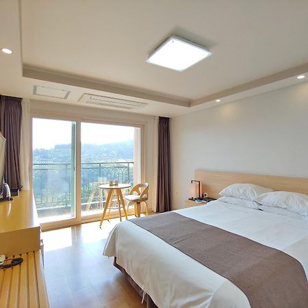Jeju Lavender Hotel Seogwipo Eksteriør bilde