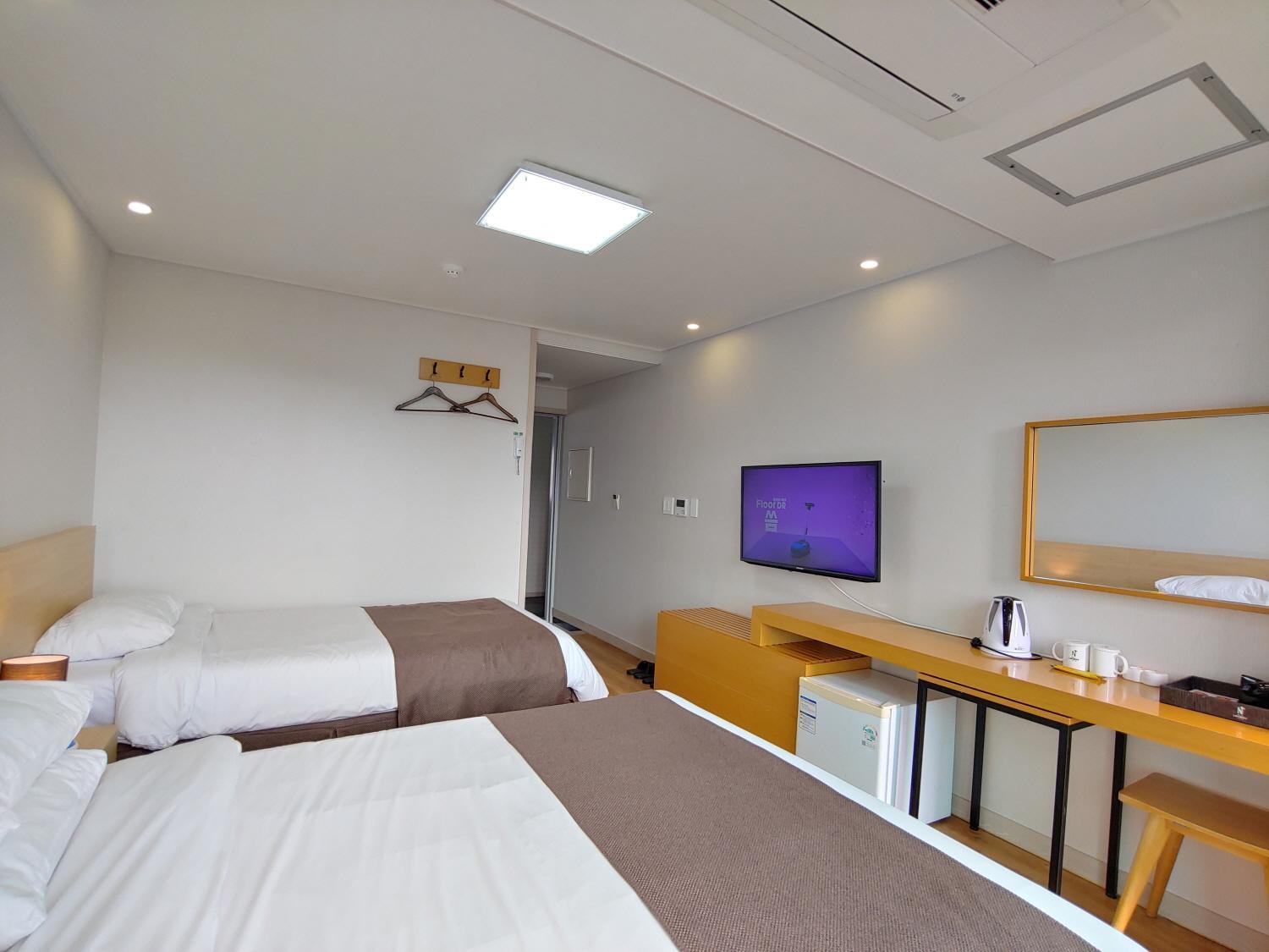Jeju Lavender Hotel Seogwipo Eksteriør bilde