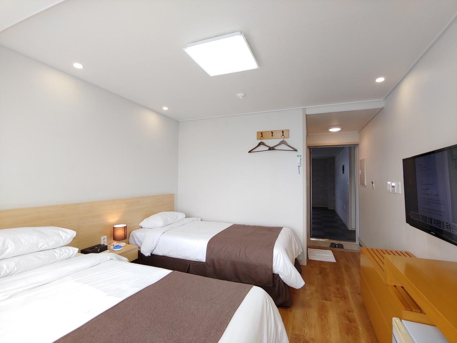 Jeju Lavender Hotel Seogwipo Eksteriør bilde