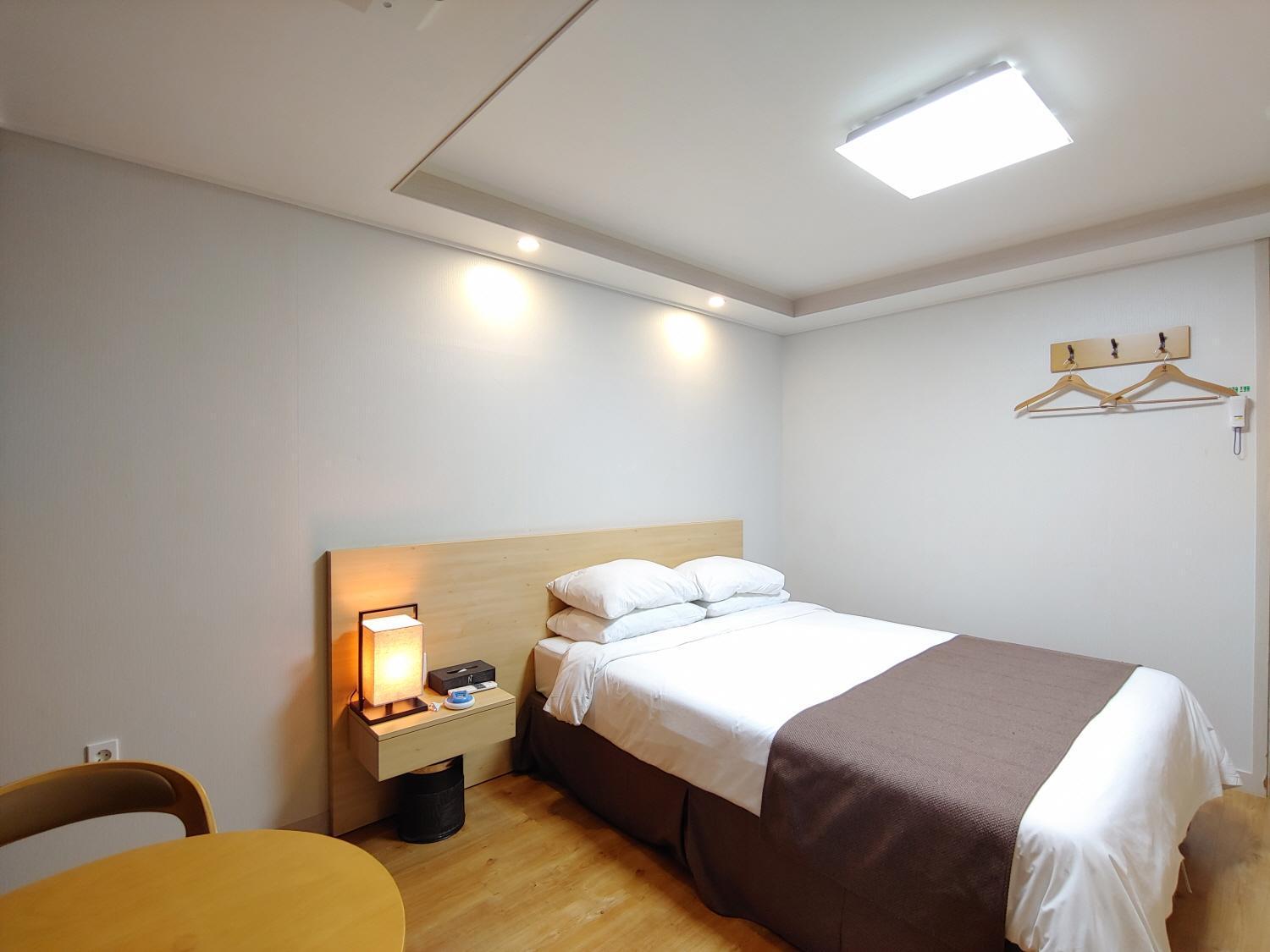 Jeju Lavender Hotel Seogwipo Eksteriør bilde