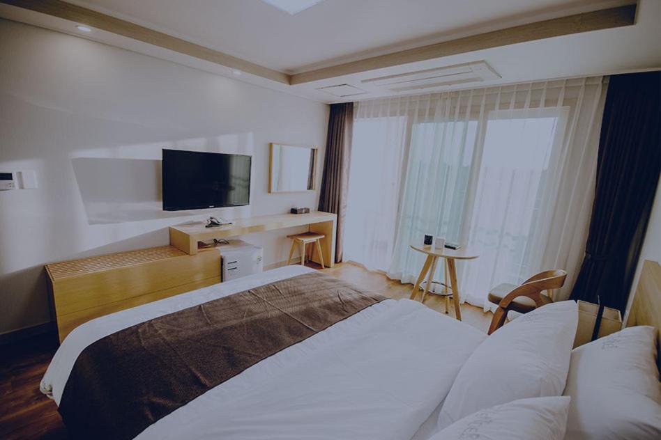 Jeju Lavender Hotel Seogwipo Eksteriør bilde