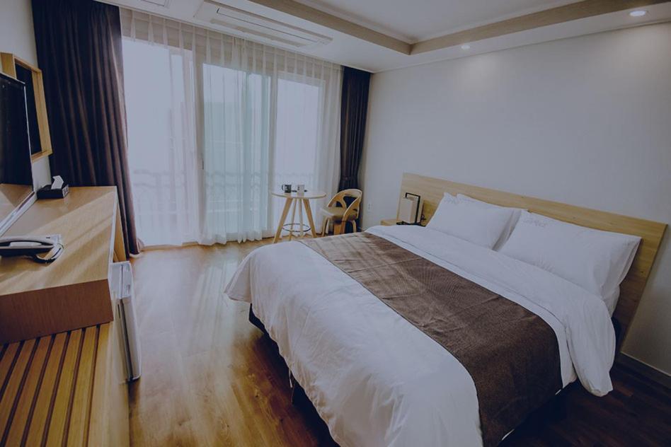 Jeju Lavender Hotel Seogwipo Eksteriør bilde